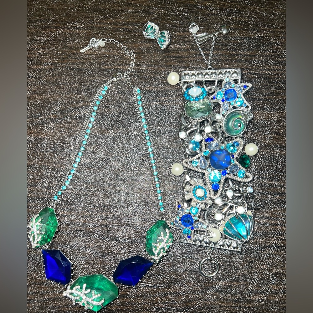 Betsey Johnson Iconic Gem statement necklace, bracelet and earrings set